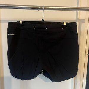 Columbia Black Women's Shorts